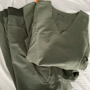 Olive green FIGS size small